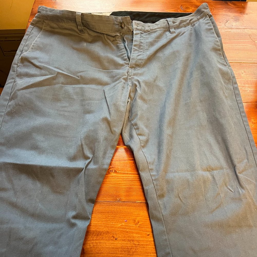 Volcolm Men's Gray Dress Pants 40 inch waist